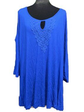 NWT CABLE & GAUGE Cold Shoulder Tunic